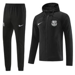 Kit Giacca Nera con zip e cappuccio   + Tuta Barcellona 2022/23